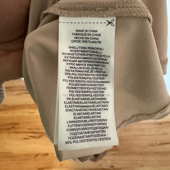 NEW Lauren Ralph Lauren Metallic Cold Shoulder Gown Champagne Formal Size 4 NWT - Picture 10 of 10